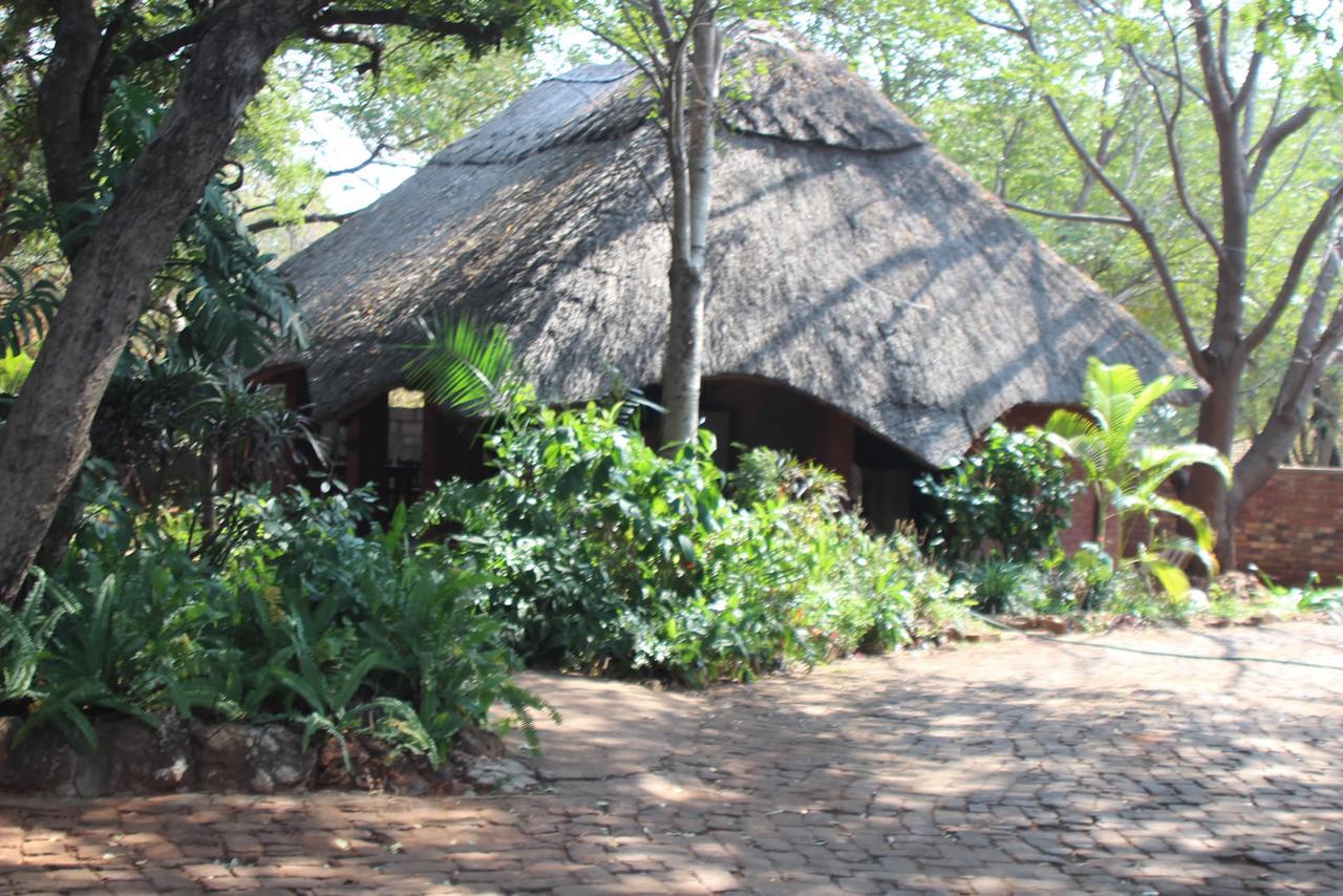 Mosi-Ua-Tunya Lodge Victoria Falls Exterior photo